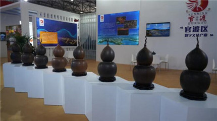 滇菜鮮花宴、云子圍棋、滇派內(nèi)畫齊亮相 官渡非遺驚艷文博會